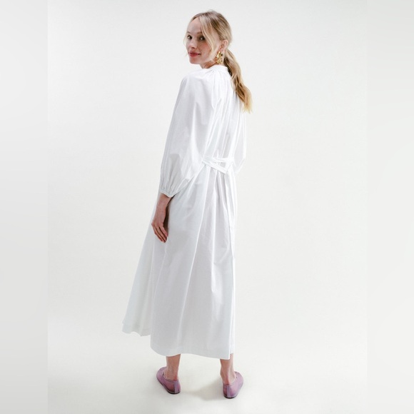 Darling Society • White Balcony Dress - Picture 4 of 8